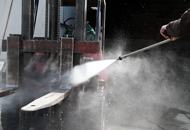 Best Driveway Pressure Washing  in Ferndale, WA